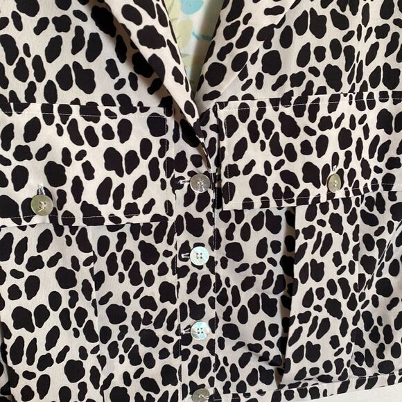 Kendall & Kylie Leopard Print Crop Top Button Down- Size small - Picture 4 of 9
